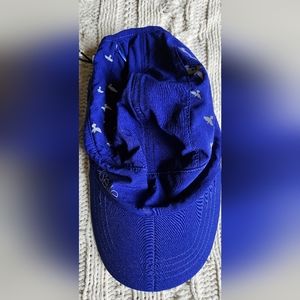 Oiselle foldable running hat.